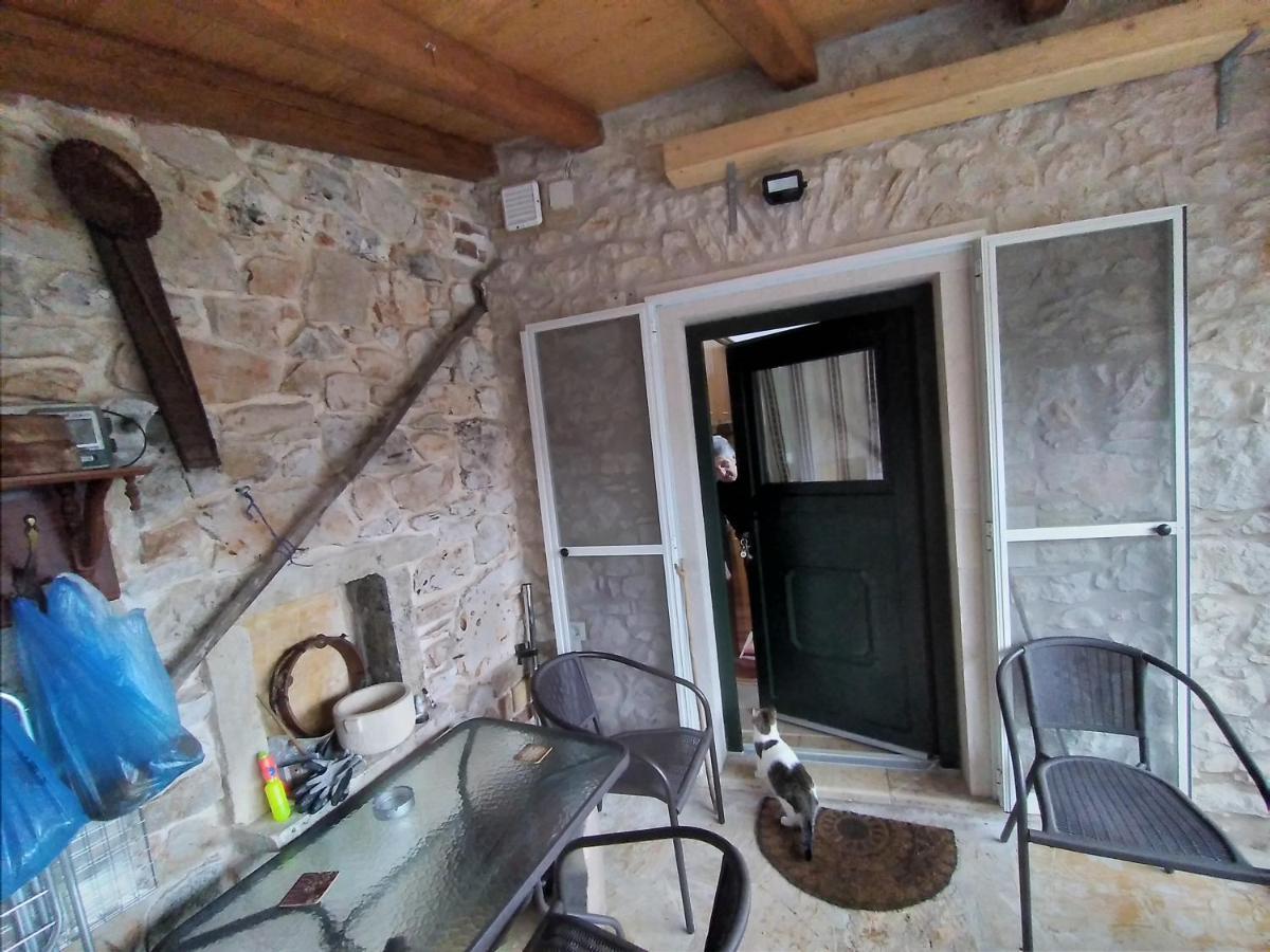 Country-Bumpkin'S House Villa Karyotikon Екстериор снимка