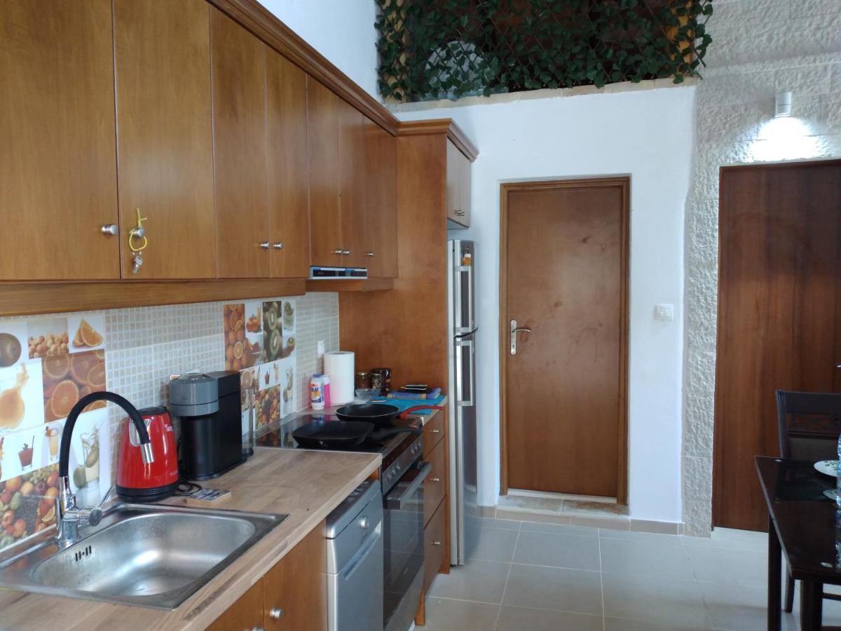 Country-Bumpkin'S House Villa Karyotikon Екстериор снимка